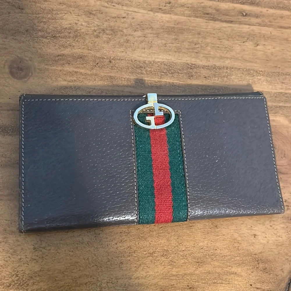 Vintage Gucci Wallet - Picture 1 of 10